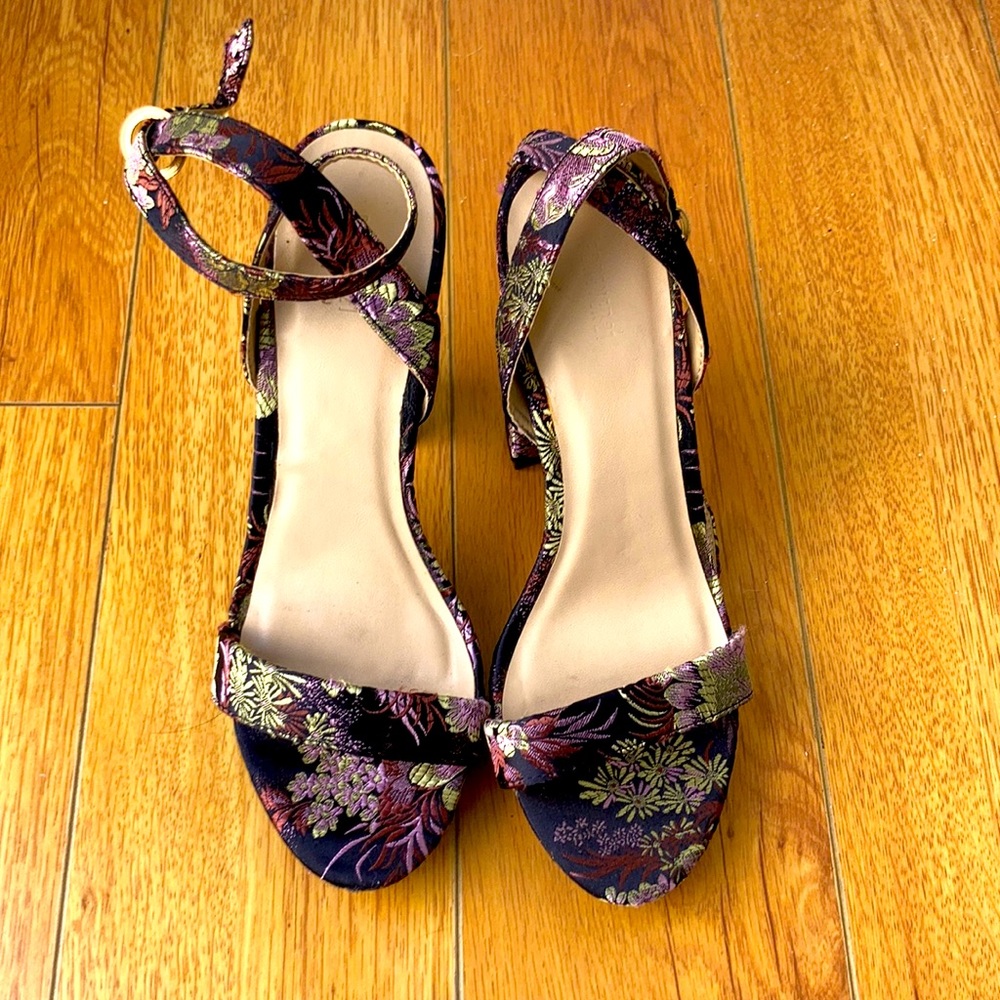 Platform black detailed Heels size 8 BRAND NEW